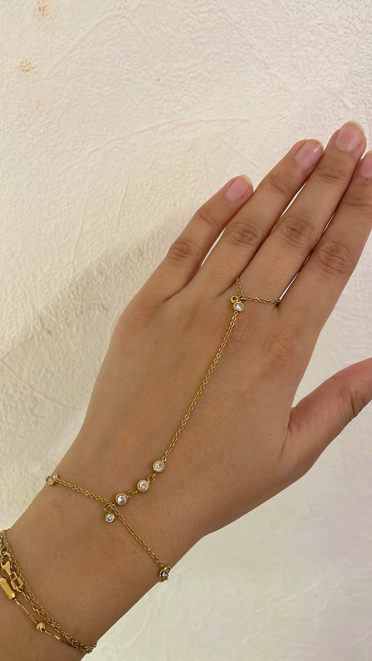 Esme hand chain